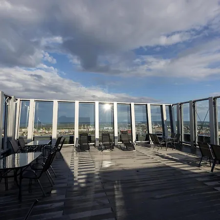 Lejlighed In With Pool & Terrace